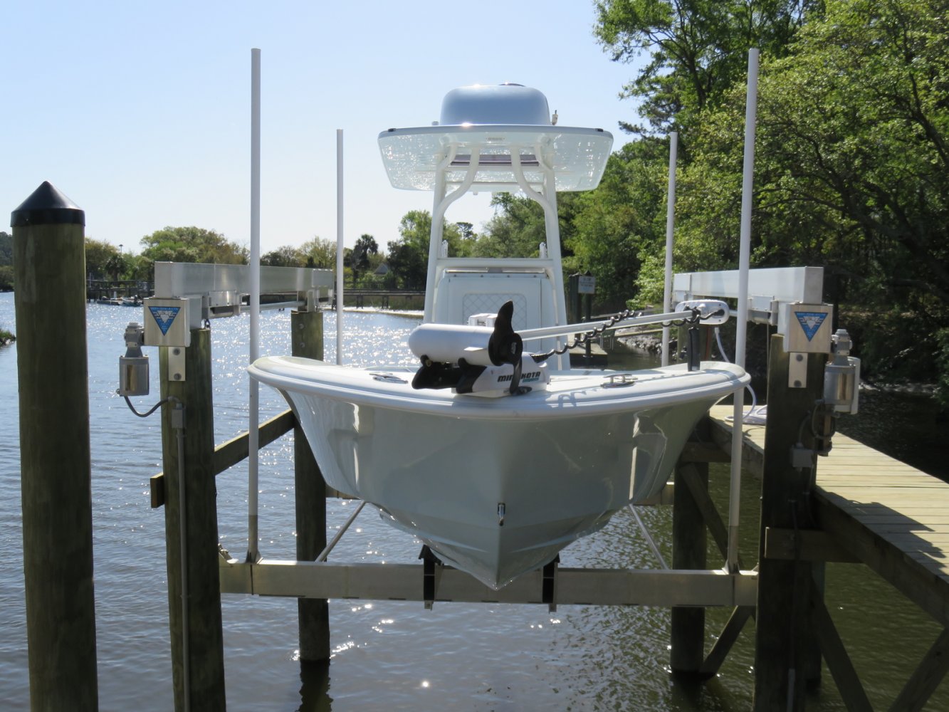 10,000 lb Concept CRS Lift with Cantilever 10,000 lb Concept CRS Lift with Cantilever